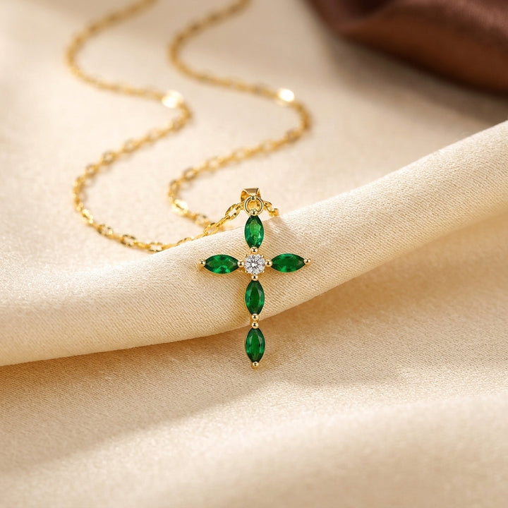 Colar Cruz Marquise com Esmeralda Dourada