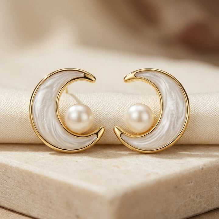 Brincos de Pérola com Design em Ouro