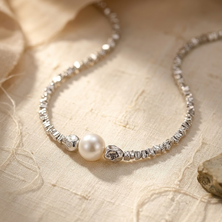 Colar Choker Minimalista em Prata com Pérola