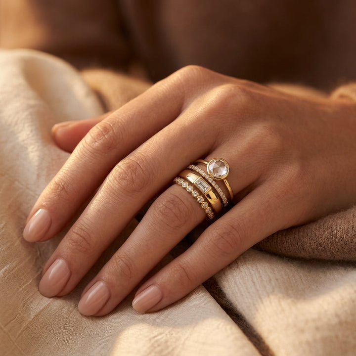 Conjunto de Anéis com Bezel em Ouro