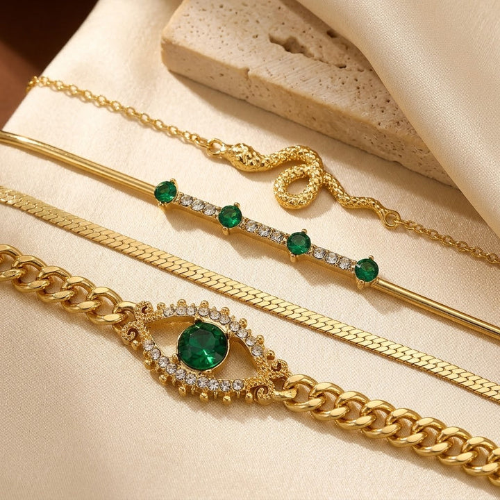Conjunto de Pulseiras de Charme em Ouro e Esmeralda