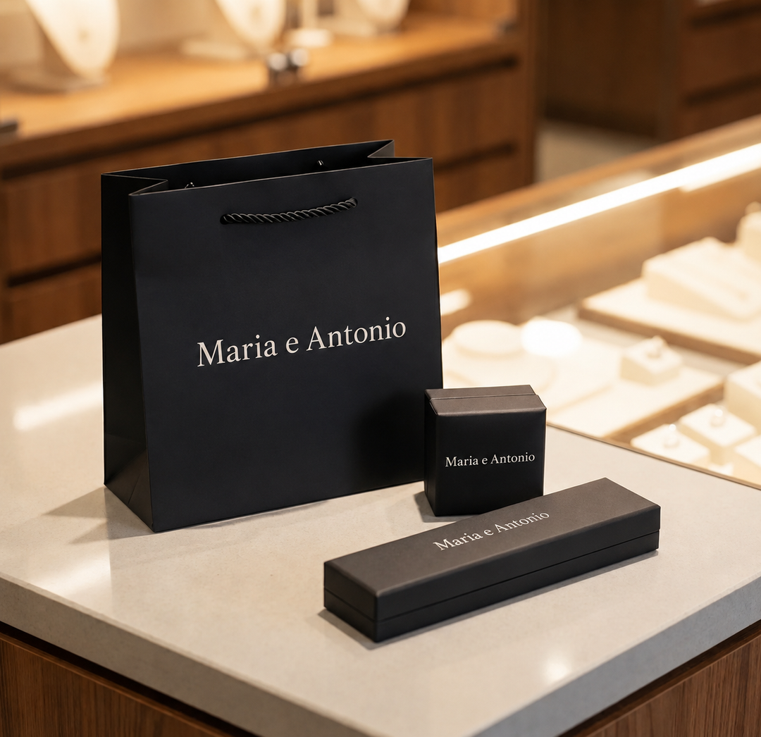 Colar Cruz Marquise de Esmeralda Dourada