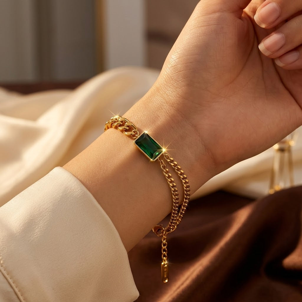 Pulseira de Cadeia em Ouro com Esmeralda